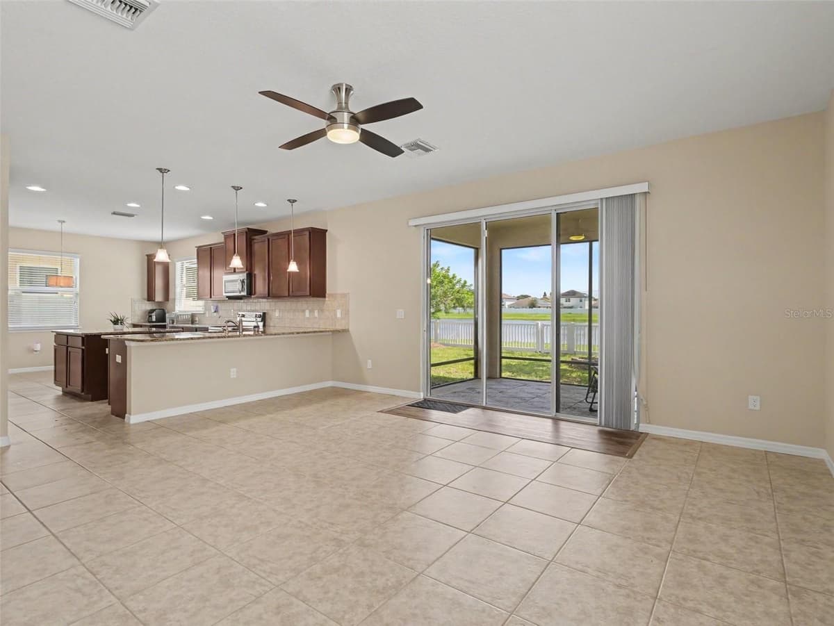 10413 AVIAN FORREST DRIVE — photo 5 of 41
