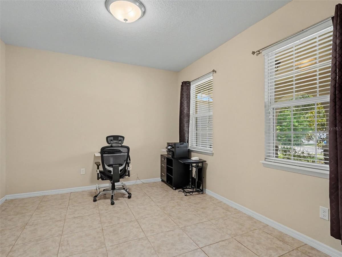 10413 AVIAN FORREST DRIVE — photo 16 of 41