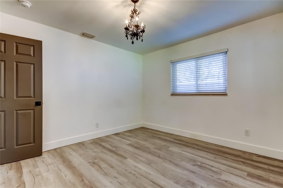 375 10TH AVENUE — photo 31 of 41