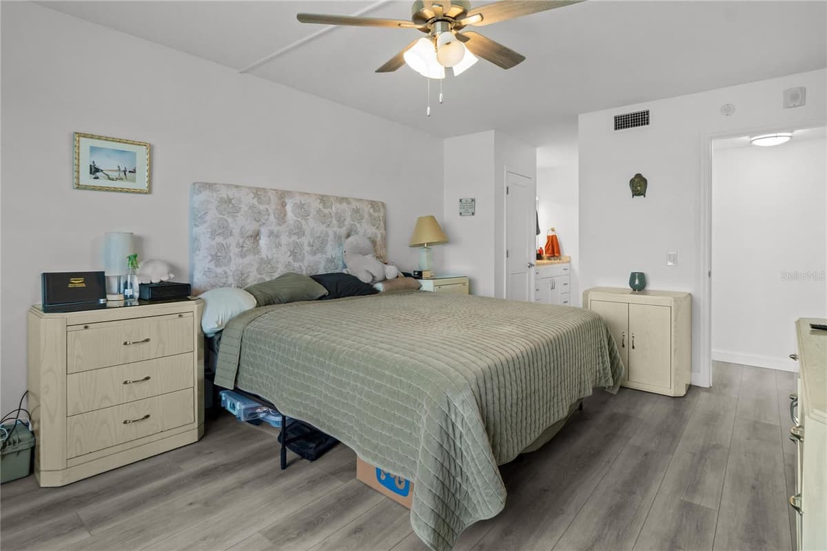 5505 LA PUERTA DEL SOL BOULEVARD — photo 19 of 39