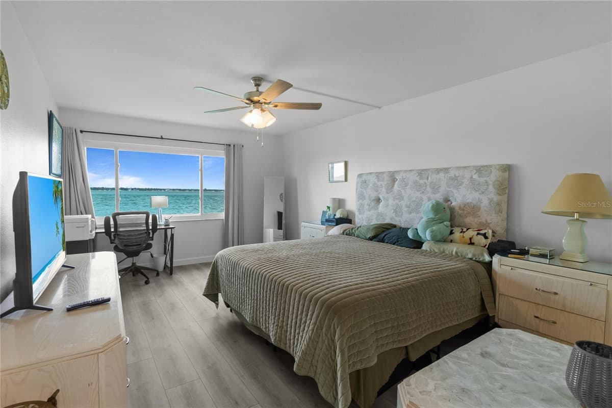 5505 LA PUERTA DEL SOL BOULEVARD — photo 18 of 39