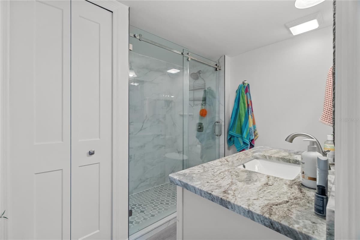 5505 LA PUERTA DEL SOL BOULEVARD — photo 27 of 39