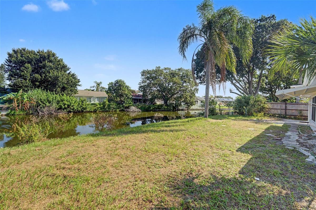 3909 SAIL DRIVE — photo 33 of 40