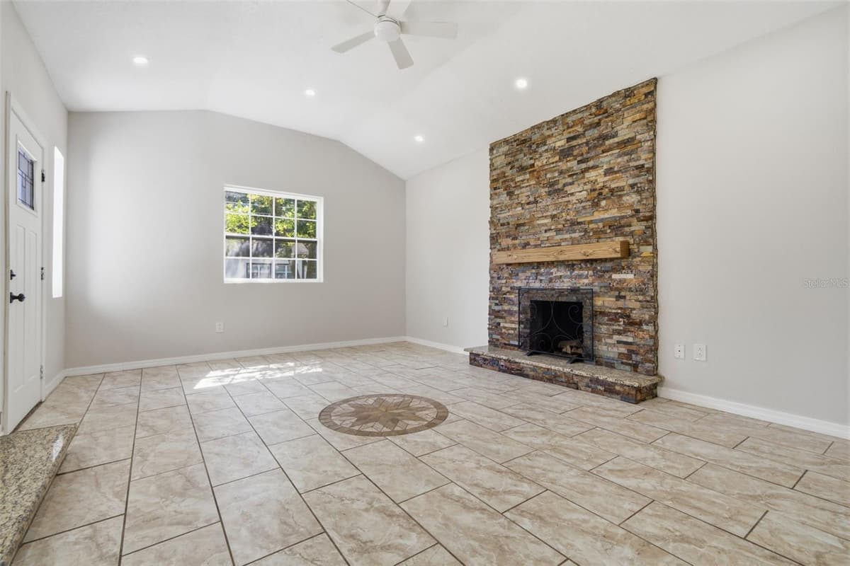 1201 LINCOLN AVENUE — photo 7 of 31