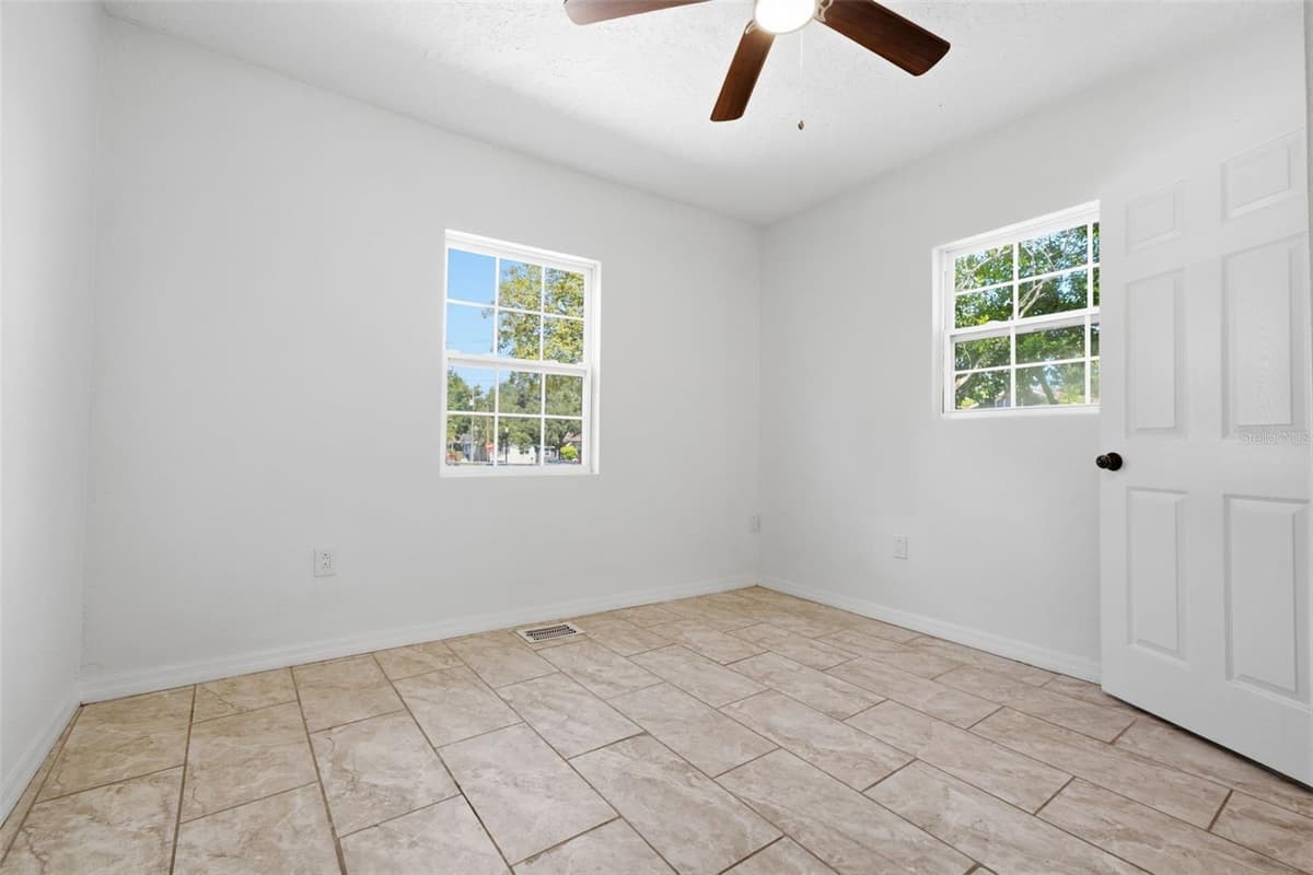 1201 LINCOLN AVENUE — photo 19 of 31