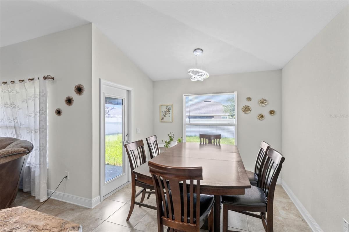 399 BUCHANNAN DRIVE — photo 8 of 25