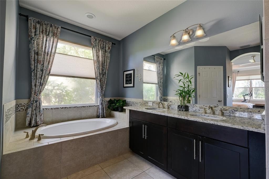 6145 ANISE DRIVE — photo 9 of 38