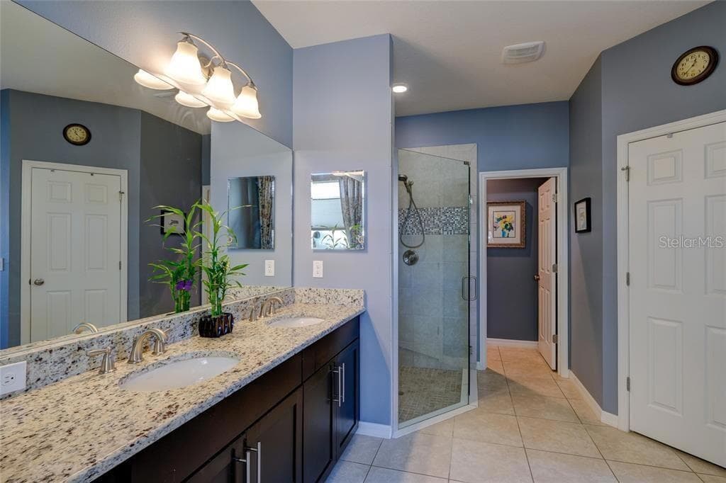 6145 ANISE DRIVE — photo 10 of 38
