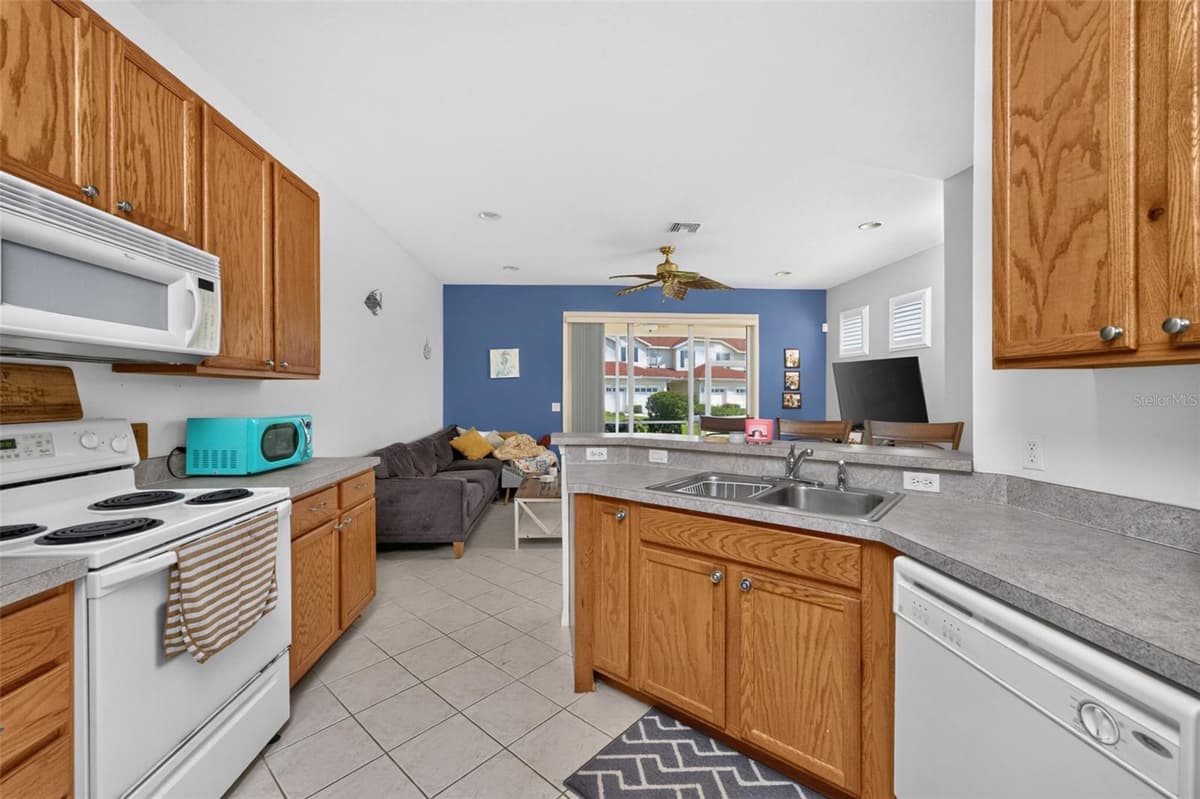 1158 JONAH DR — photo 11 of 53