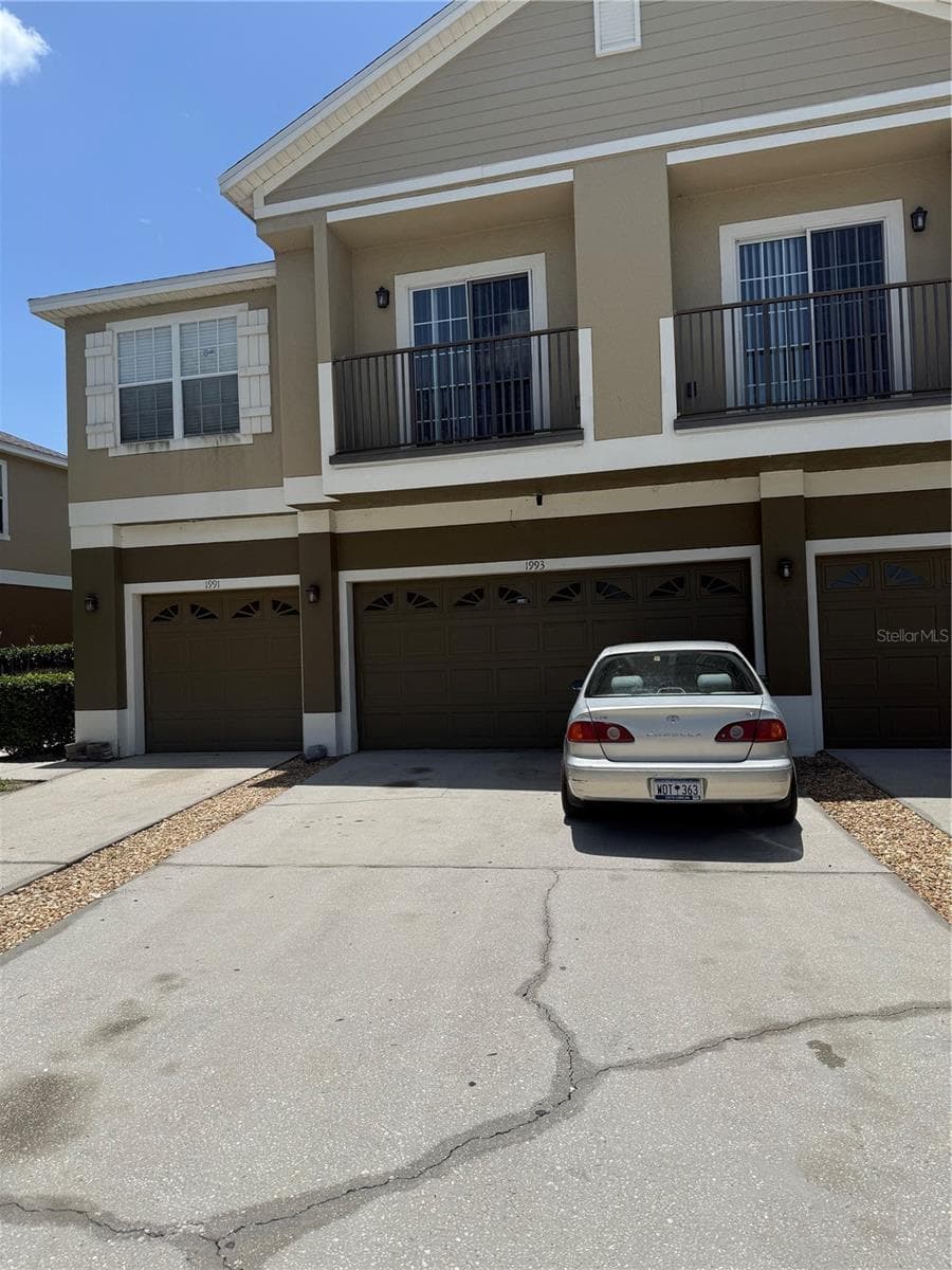 1993 ESTANCIA CIRCLE — photo 3 of 23