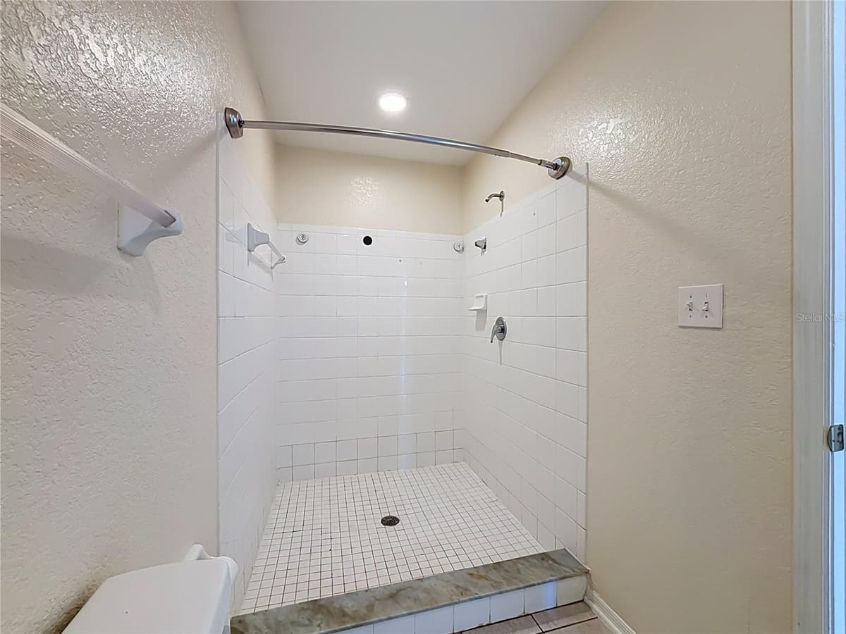 2332 PRIME CIRCLE — photo 21 of 23