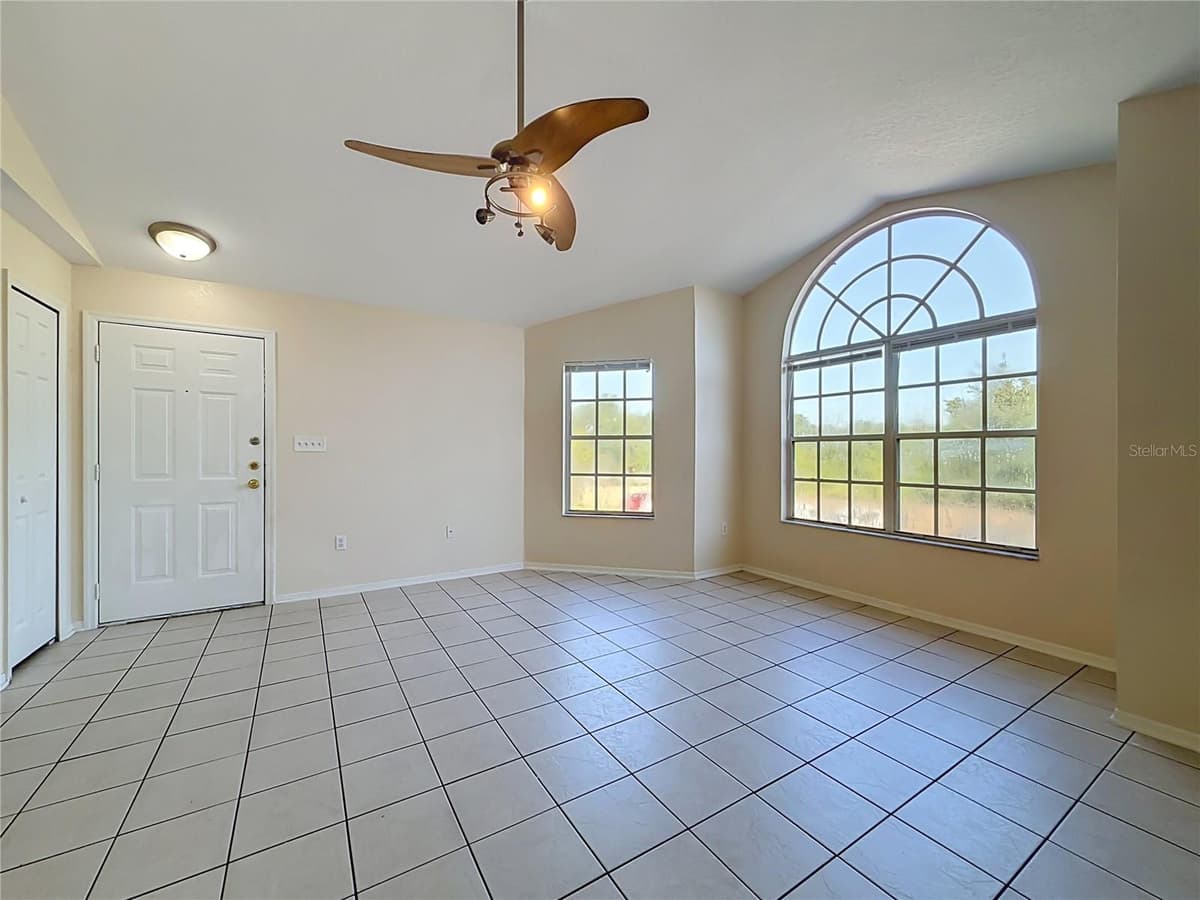 2332 PRIME CIRCLE — photo 6 of 23