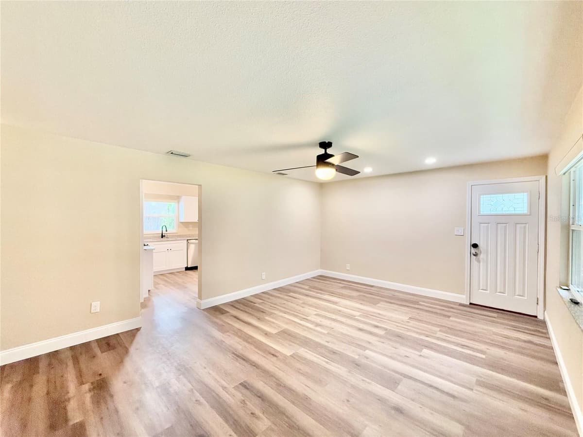 1837 PASADENA DRIVE — photo 5 of 26