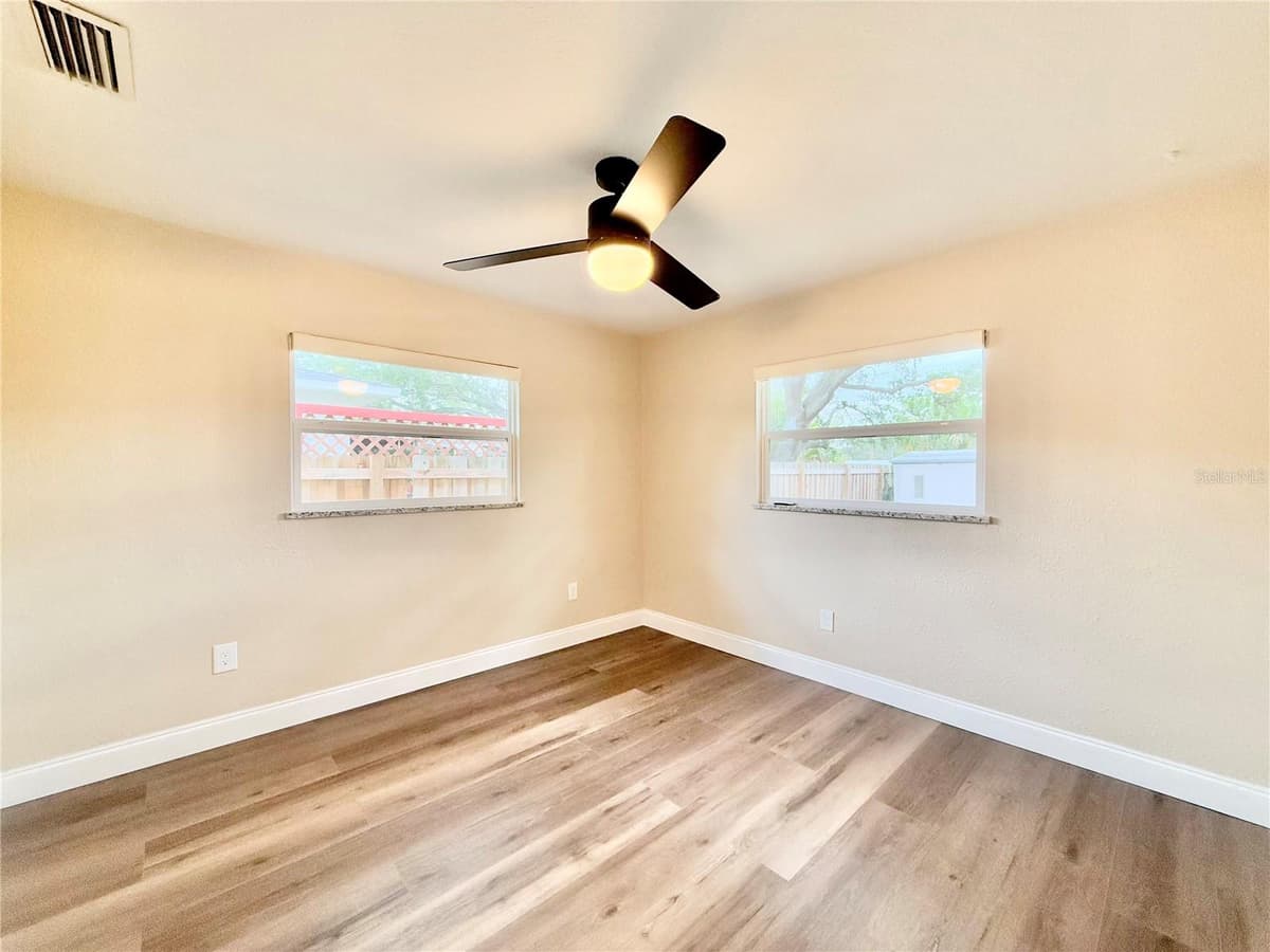 1837 PASADENA DRIVE — photo 11 of 26