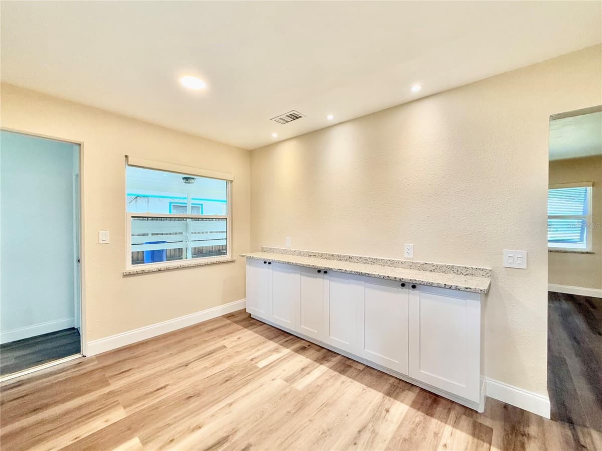 1837 PASADENA DRIVE — photo 6 of 26