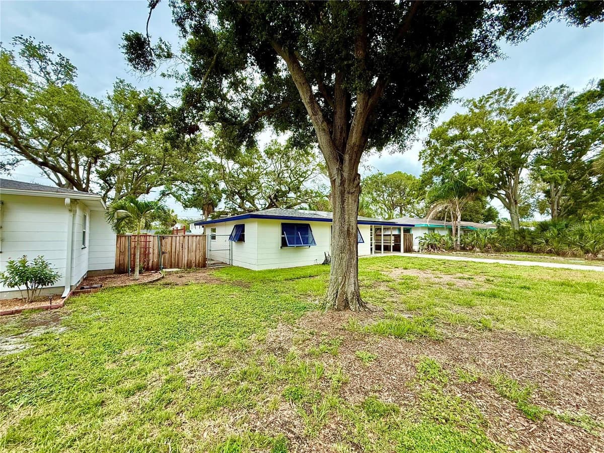 1837 PASADENA DRIVE — photo 21 of 26