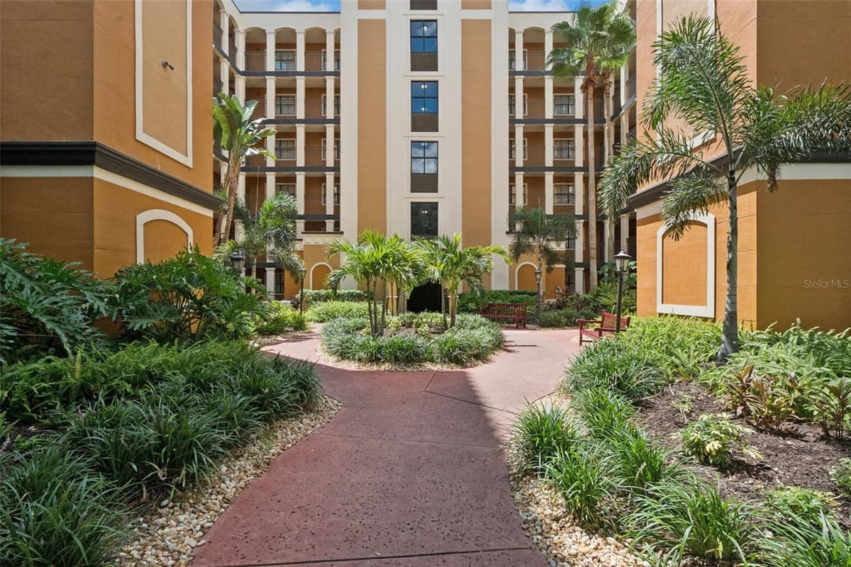 12521 FLORIDAYS RESORT DRIVE — photo 3 of 74