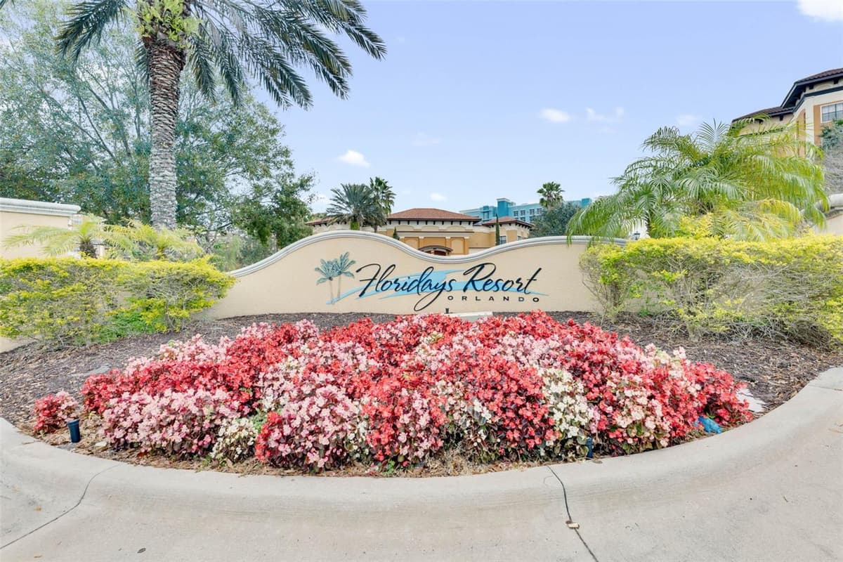 12521 FLORIDAYS RESORT DRIVE — photo 40 of 74