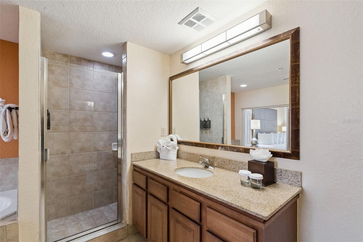 12521 FLORIDAYS RESORT DRIVE — photo 24 of 74