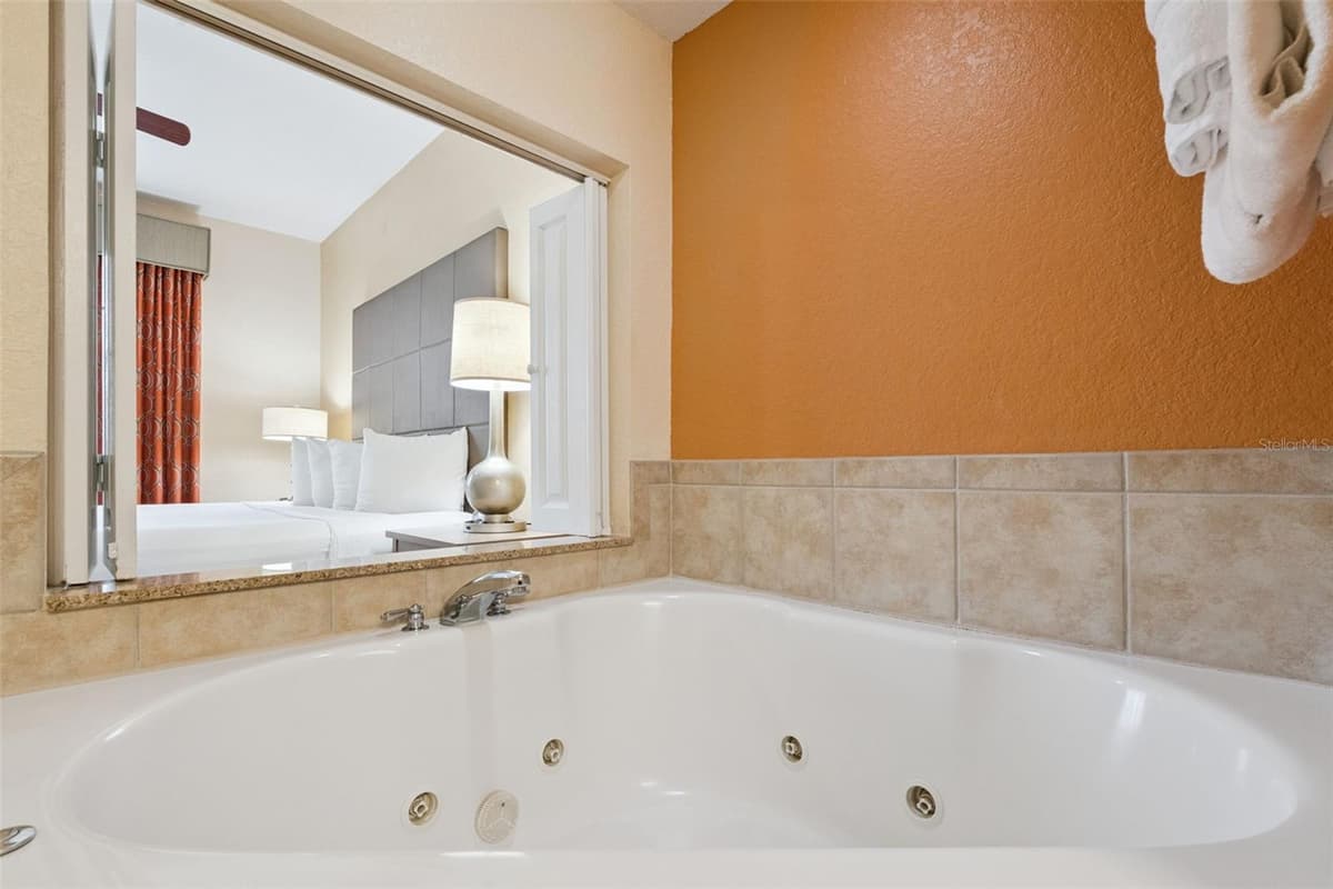 12521 FLORIDAYS RESORT DRIVE — photo 25 of 74