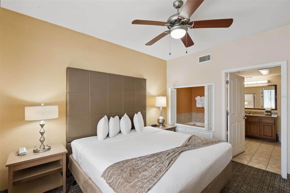 12521 FLORIDAYS RESORT DRIVE — photo 17 of 74
