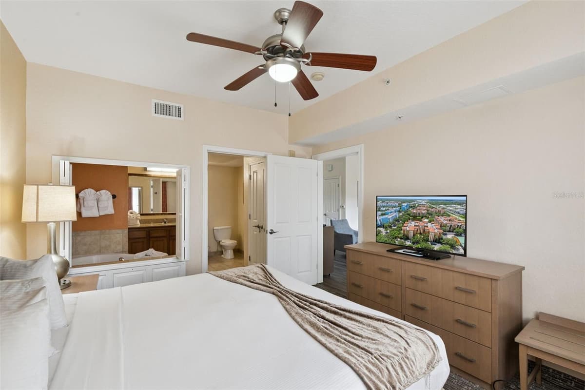 12521 FLORIDAYS RESORT DRIVE — photo 16 of 74