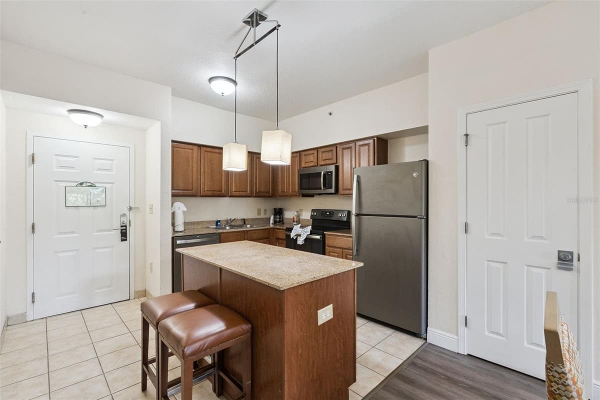 12521 FLORIDAYS RESORT DRIVE — photo 12 of 74