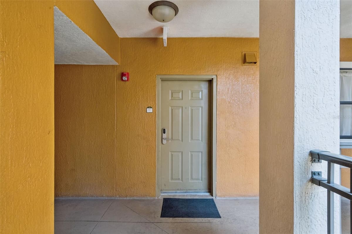 12521 FLORIDAYS RESORT DRIVE — photo 5 of 74