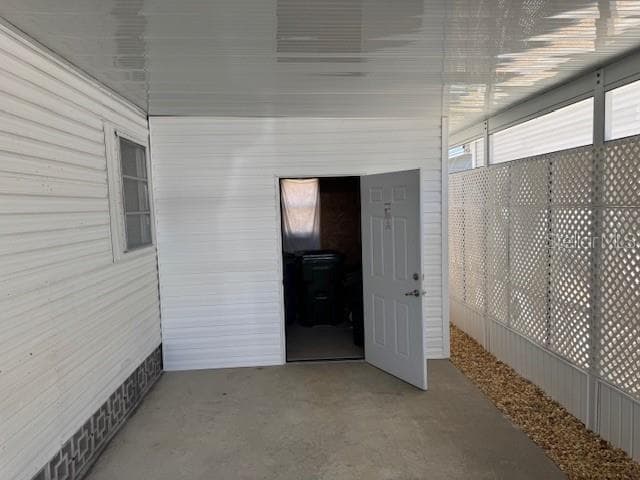 251 SOUTHWINDS DRIVE — photo 31 of 47