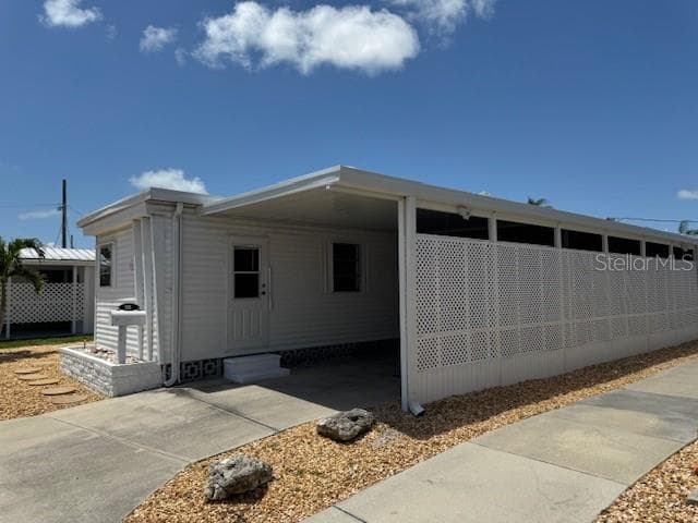 251 SOUTHWINDS DRIVE — photo 9 of 47