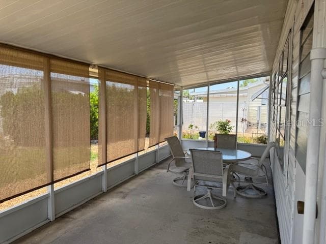 251 SOUTHWINDS DRIVE — photo 21 of 47