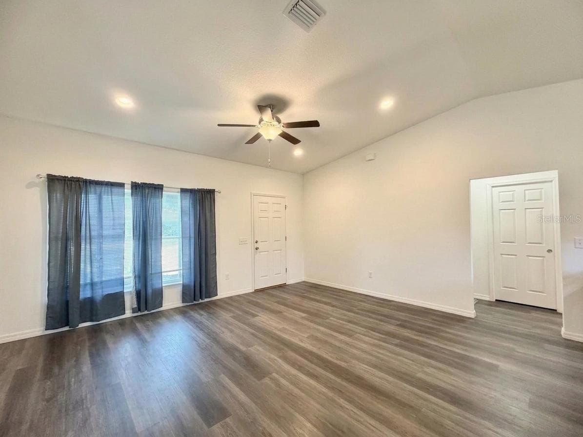48 MAPLE DRIVE — photo 4 of 17