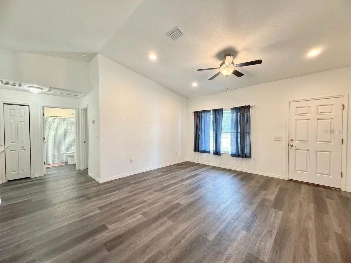 48 MAPLE DRIVE — photo 5 of 17