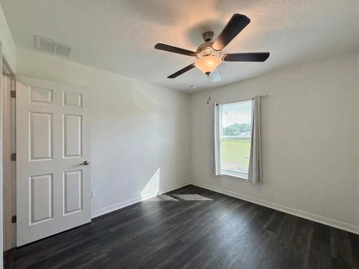 48 MAPLE DRIVE — photo 12 of 17