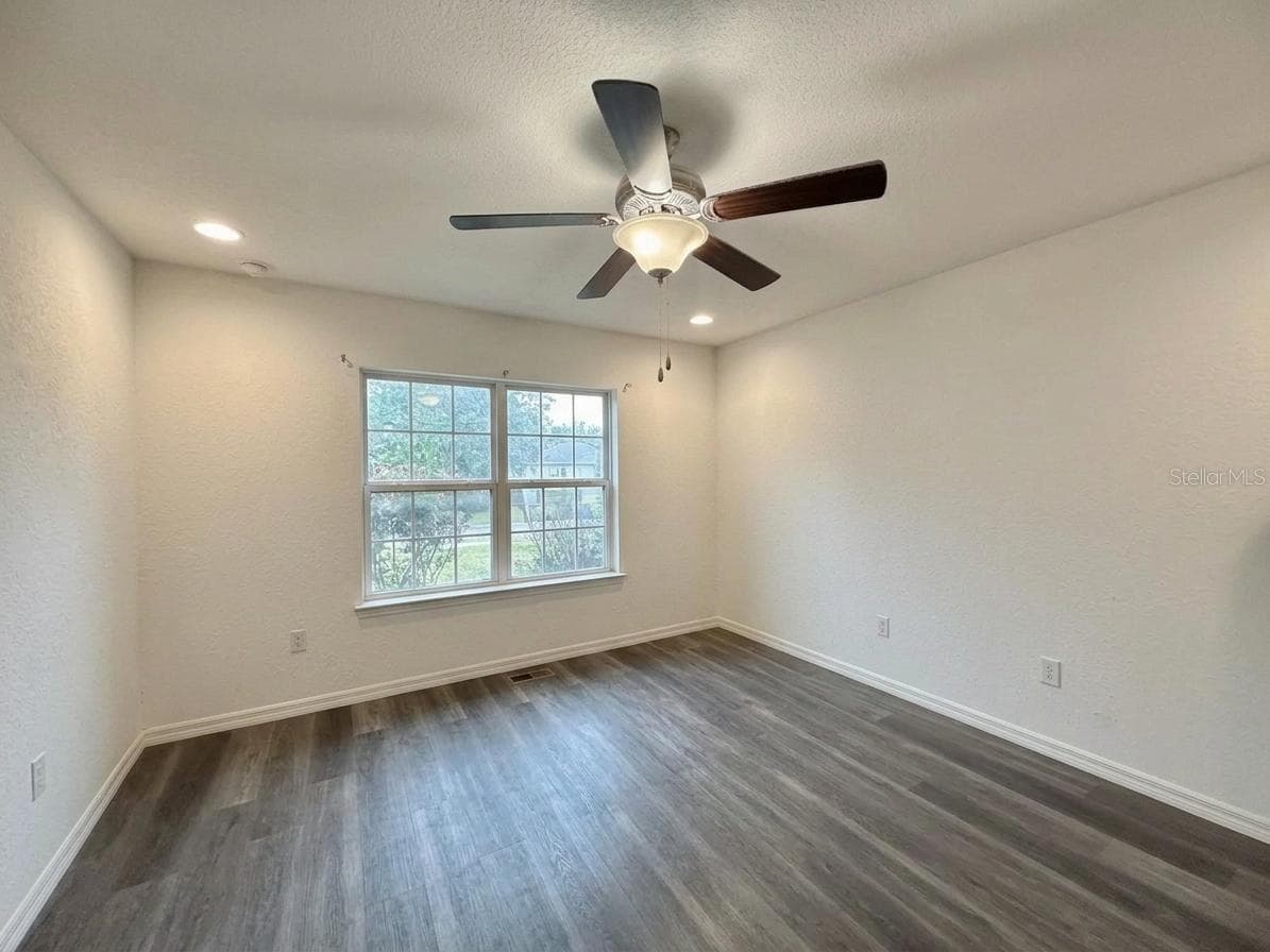 48 MAPLE DRIVE — photo 17 of 17