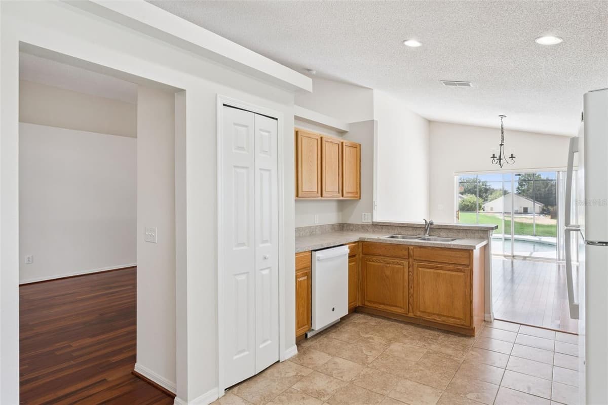 617 RESTON PLACE — photo 12 of 31