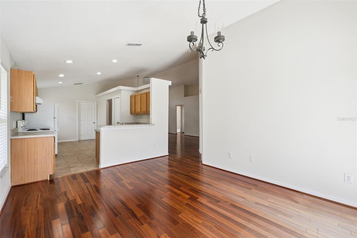 617 RESTON PLACE — photo 15 of 31