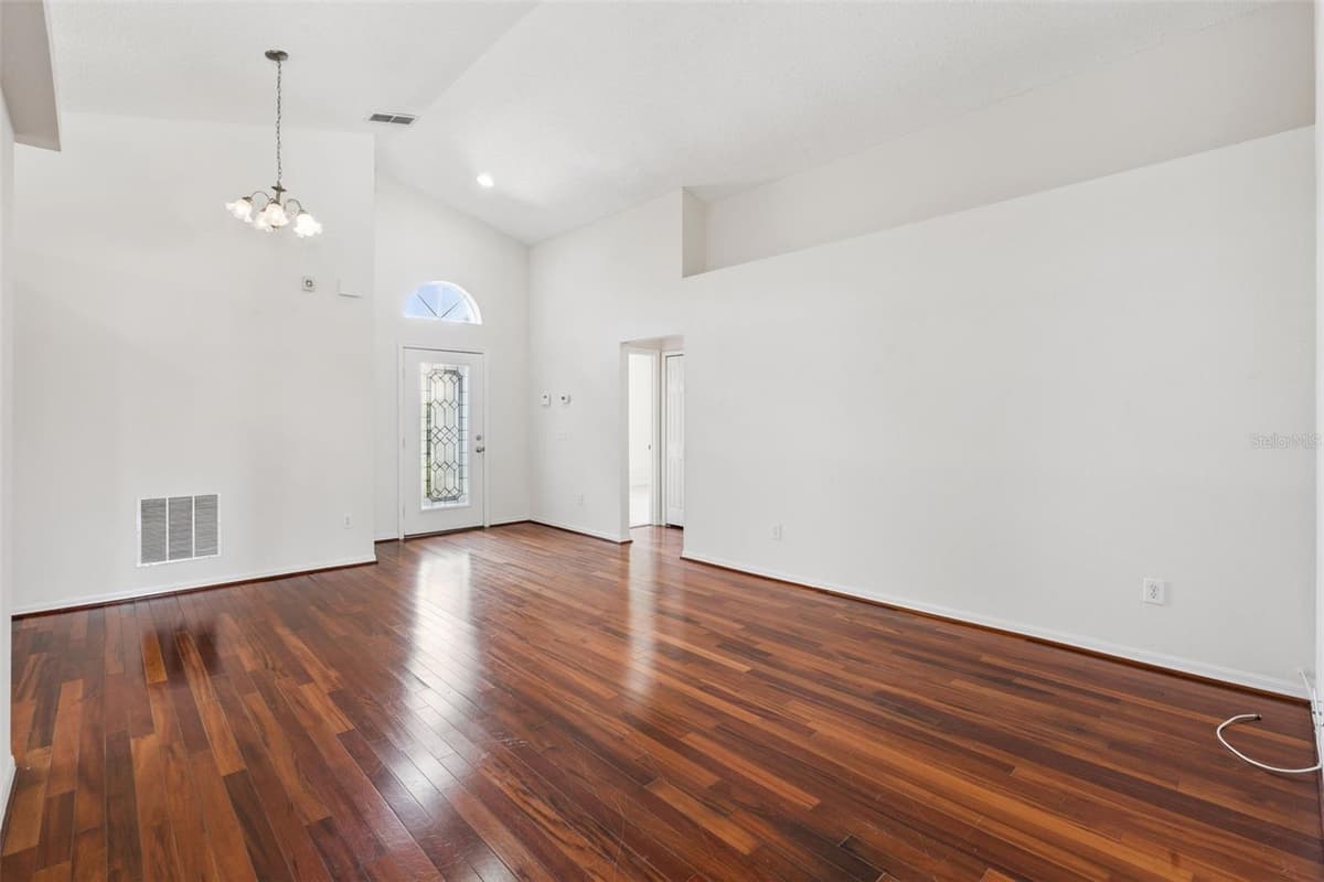 617 RESTON PLACE — photo 7 of 31