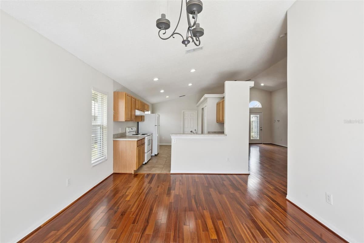 617 RESTON PLACE — photo 14 of 31