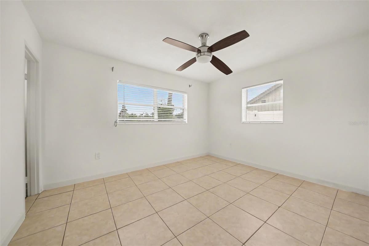 5818 FLORI LANE — photo 13 of 23