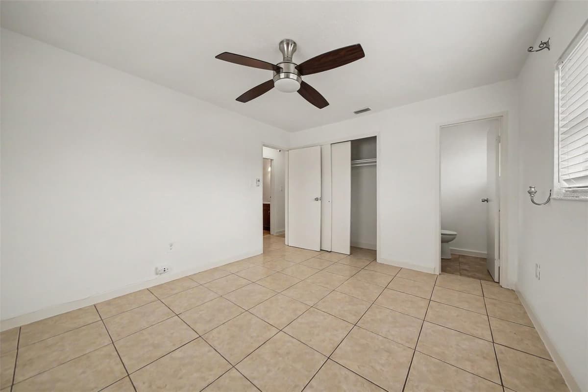 5818 FLORI LANE — photo 12 of 23