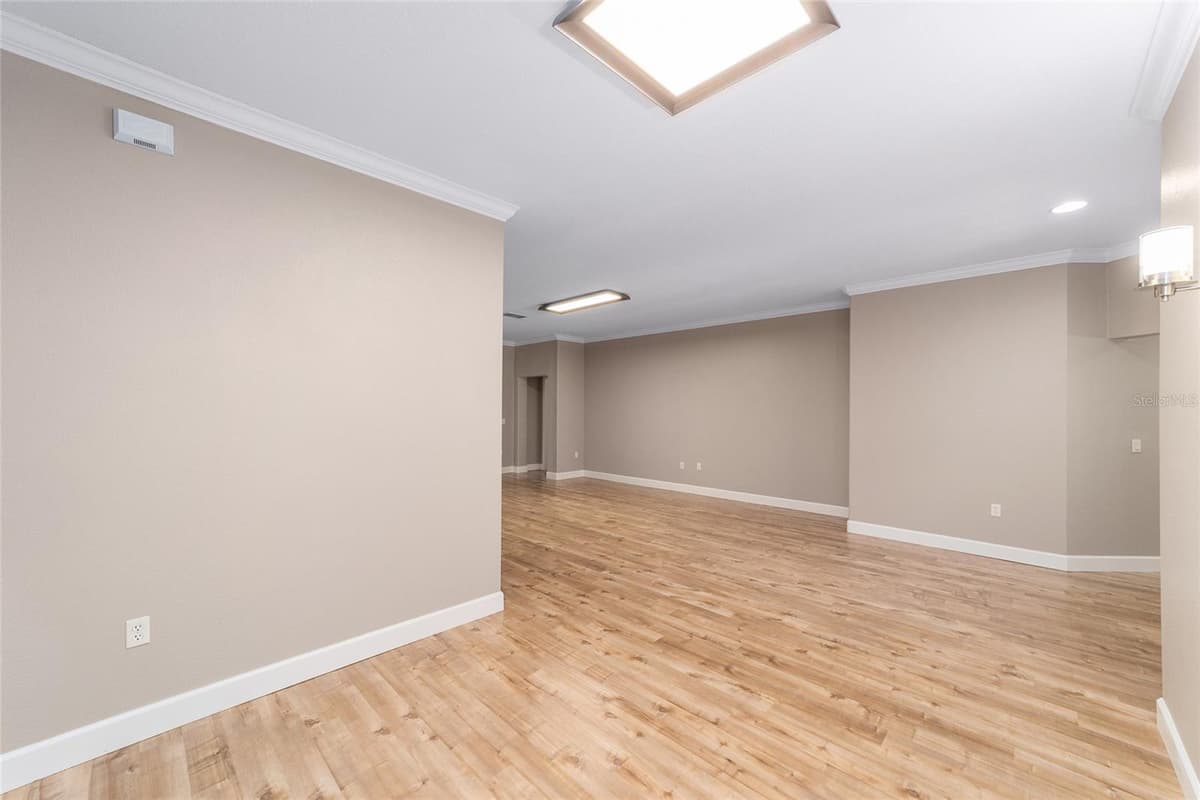 8298 79TH CIRCLE — photo 17 of 52