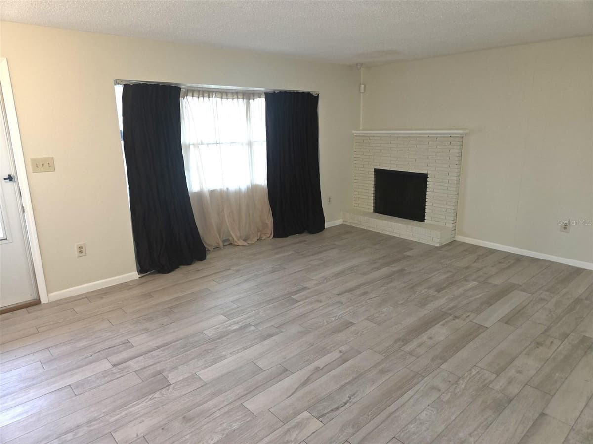 5903 RIVIERA DRIVE — photo 3 of 21