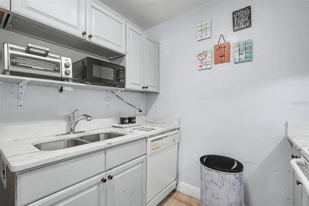 13832 ORANGE SUNSET DRIVE — photo 17 of 31