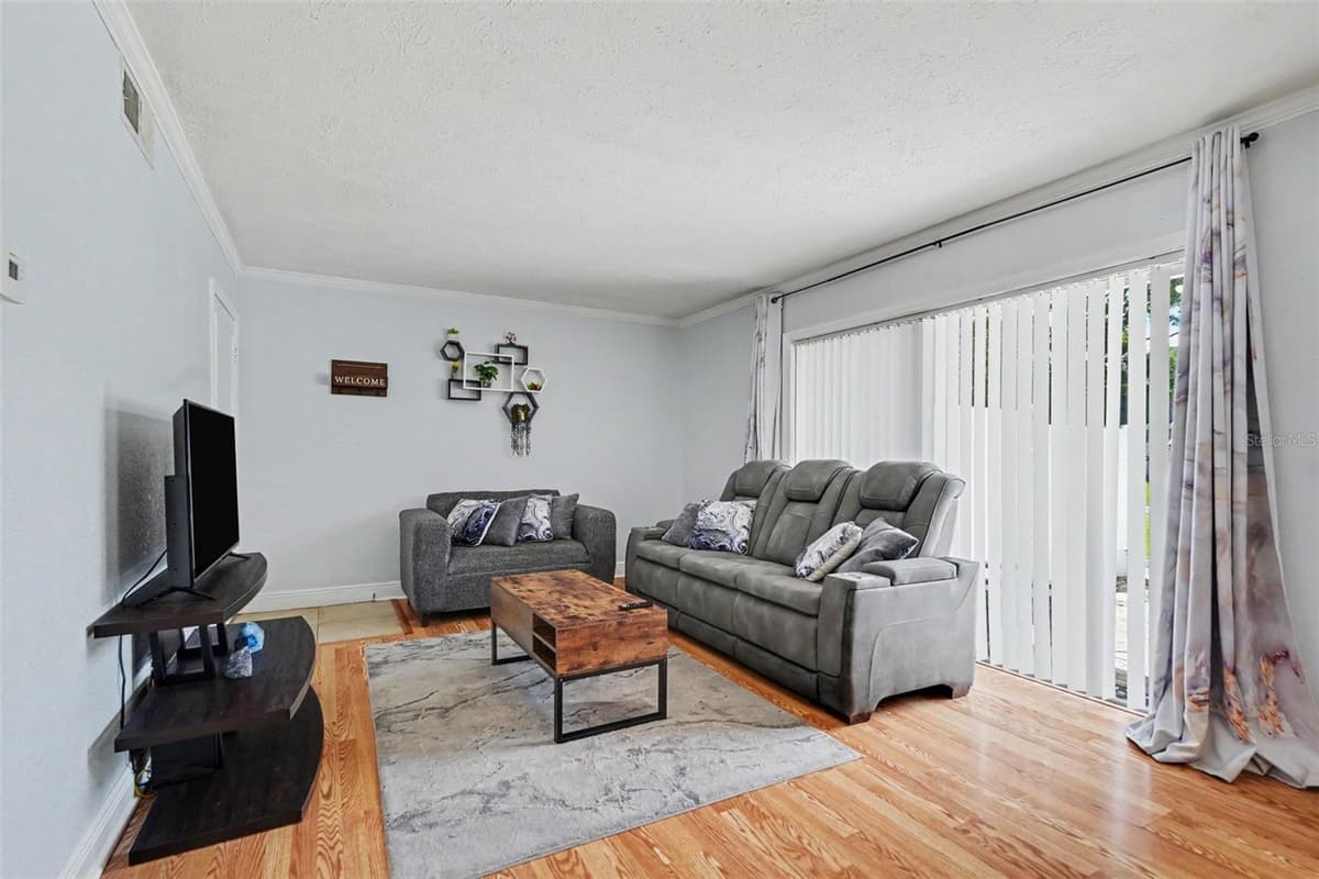 13832 ORANGE SUNSET DRIVE — photo 13 of 31
