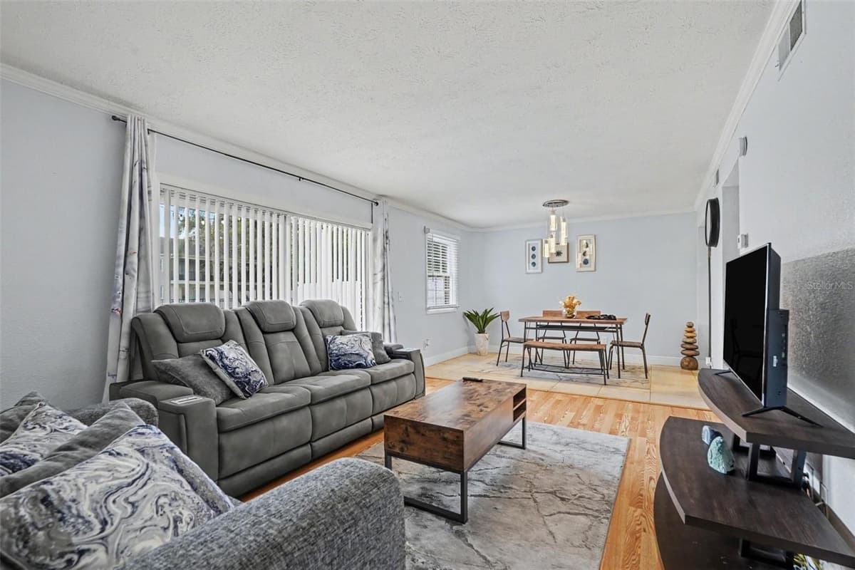 13832 ORANGE SUNSET DRIVE — photo 10 of 31