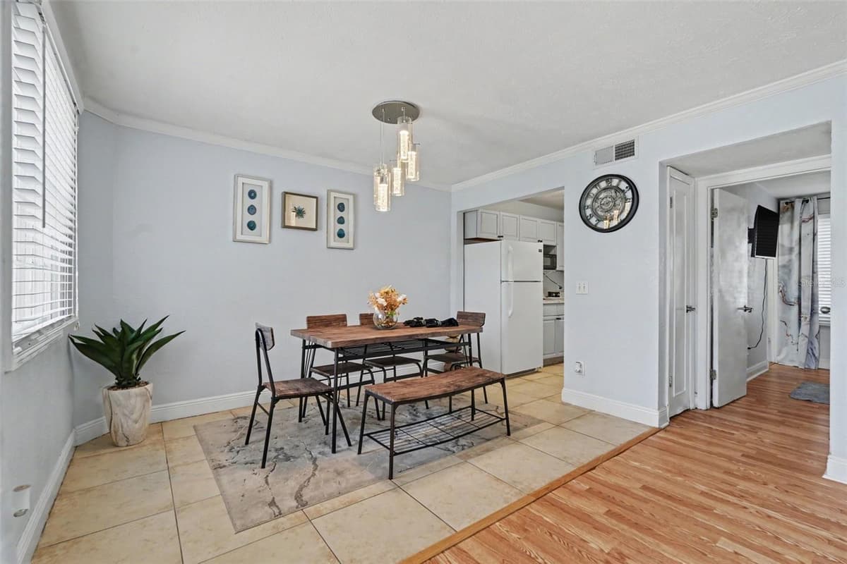13832 ORANGE SUNSET DRIVE — photo 4 of 31