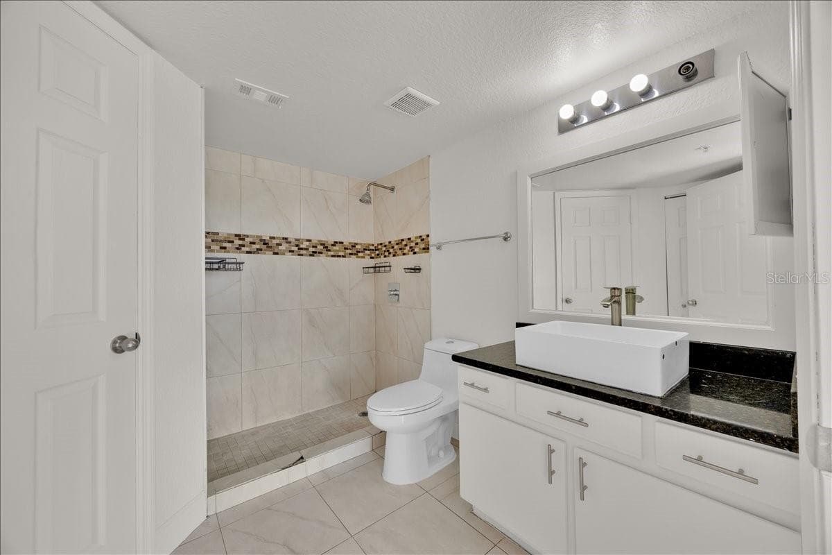 2212 GRAND CAYMAN COURT — photo 17 of 23