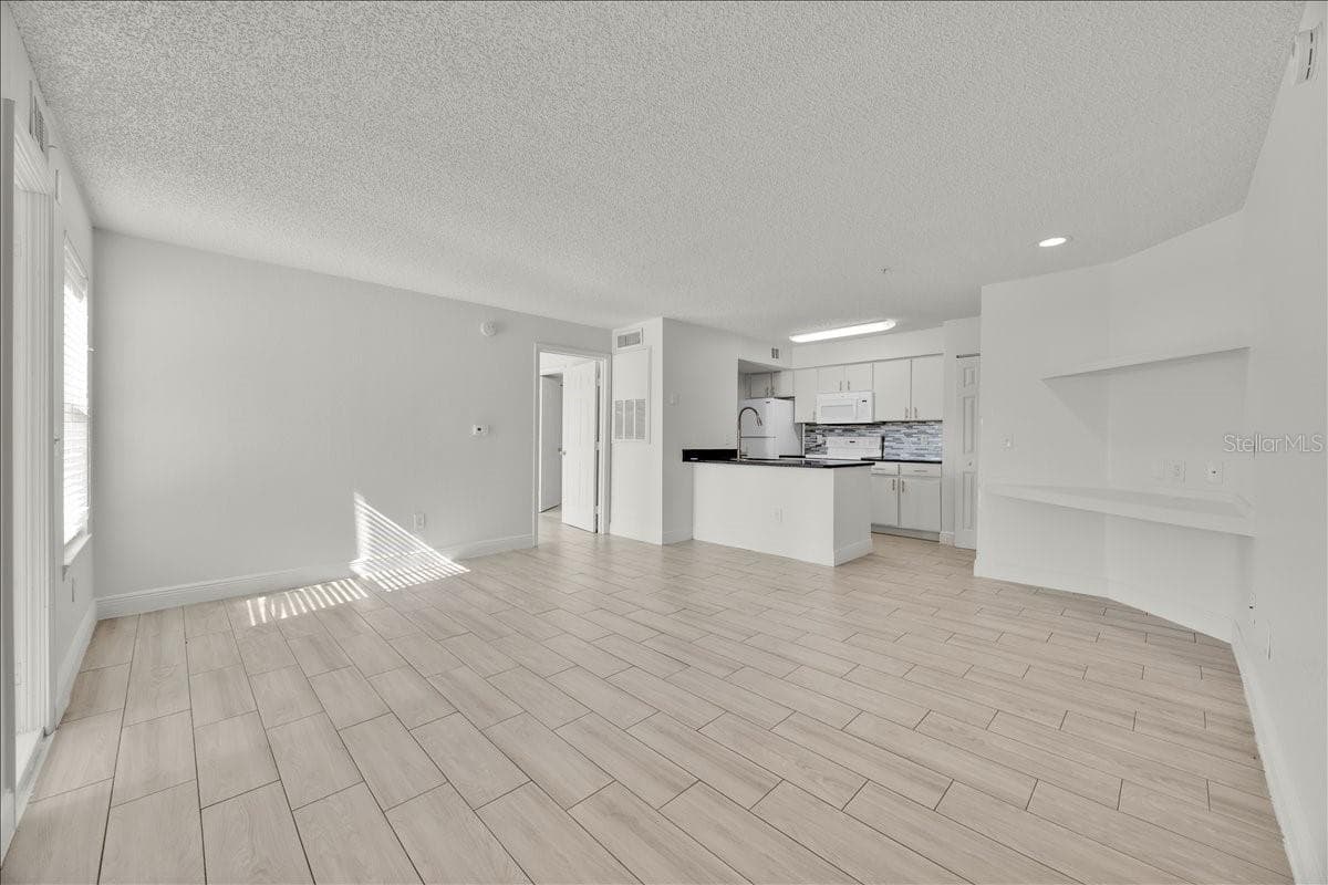 2212 GRAND CAYMAN COURT — photo 4 of 23
