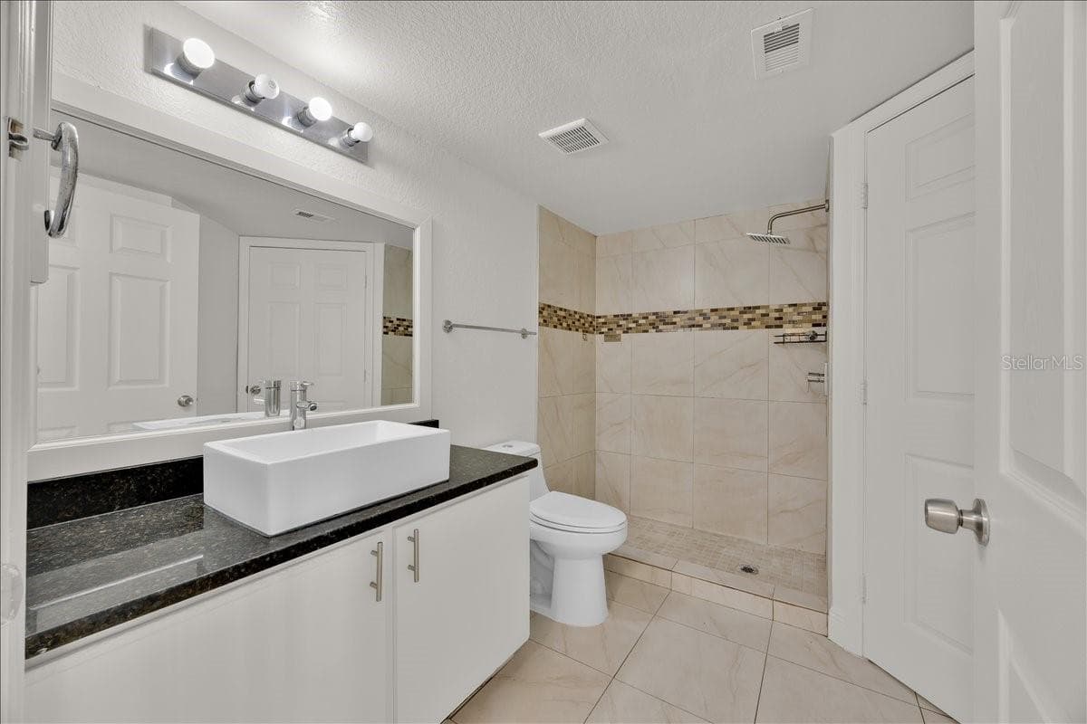 2212 GRAND CAYMAN COURT — photo 12 of 23